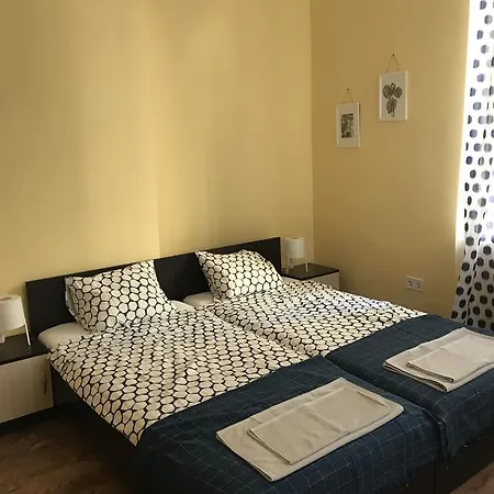 דירה Tzar Asen Center